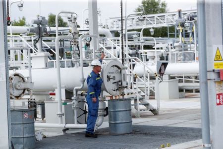 Συνεχίζονται οι εκβιασμοί Πούτιν στην Ευρώπη – Σειρά πήρε το πετρέλαιο