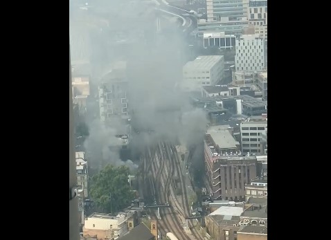 Λονδίνο: Φωτιά κοντά σε σταθμό του Μετρό | tovima.gr