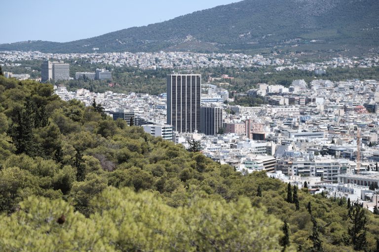 Δημόσιο: Τίτλοι ιδιοκτησίας σε 90.000 καταπατημένα ακίνητα