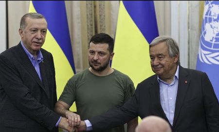 Ερντογάν στην Ουκρανία: Είμαστε έτοιμοι να παίξουμε το ρόλο του διαμεσολαβητή