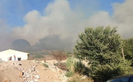 Φωτιά στην Κέρκυρα:Οικισμός εκκενώνεται