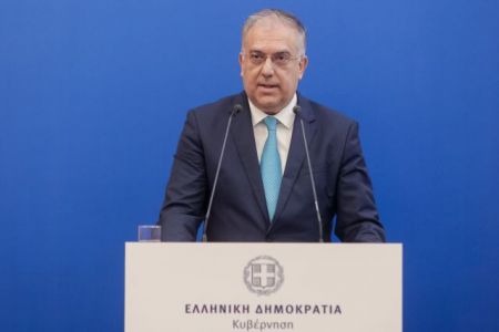 Θεοδωρικάκος: Οι βουλευτές είναι οι πρώτοι που πρέπει να τηρούν τους νόμους