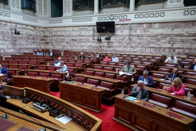 Υποκλοπές: Πυρά ΠαΣοΚ κατά Μητσοτάκη – «Σήμερα έπεσε και το τελευταίο φύλλο συκής»