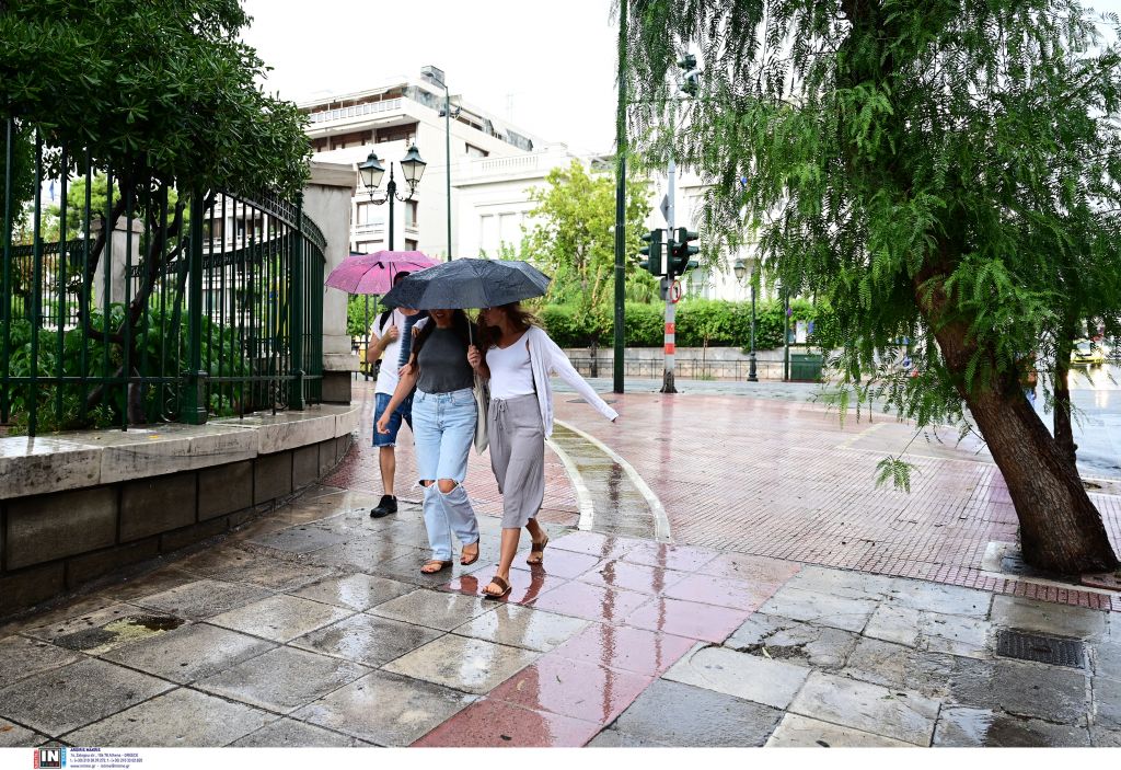 Σαρρώνει την Αττική η κακοκαιρία: Έκλεισαν Βουλιαγμένης, Ποσειδώνος – Λίμνη η Πειραιώς