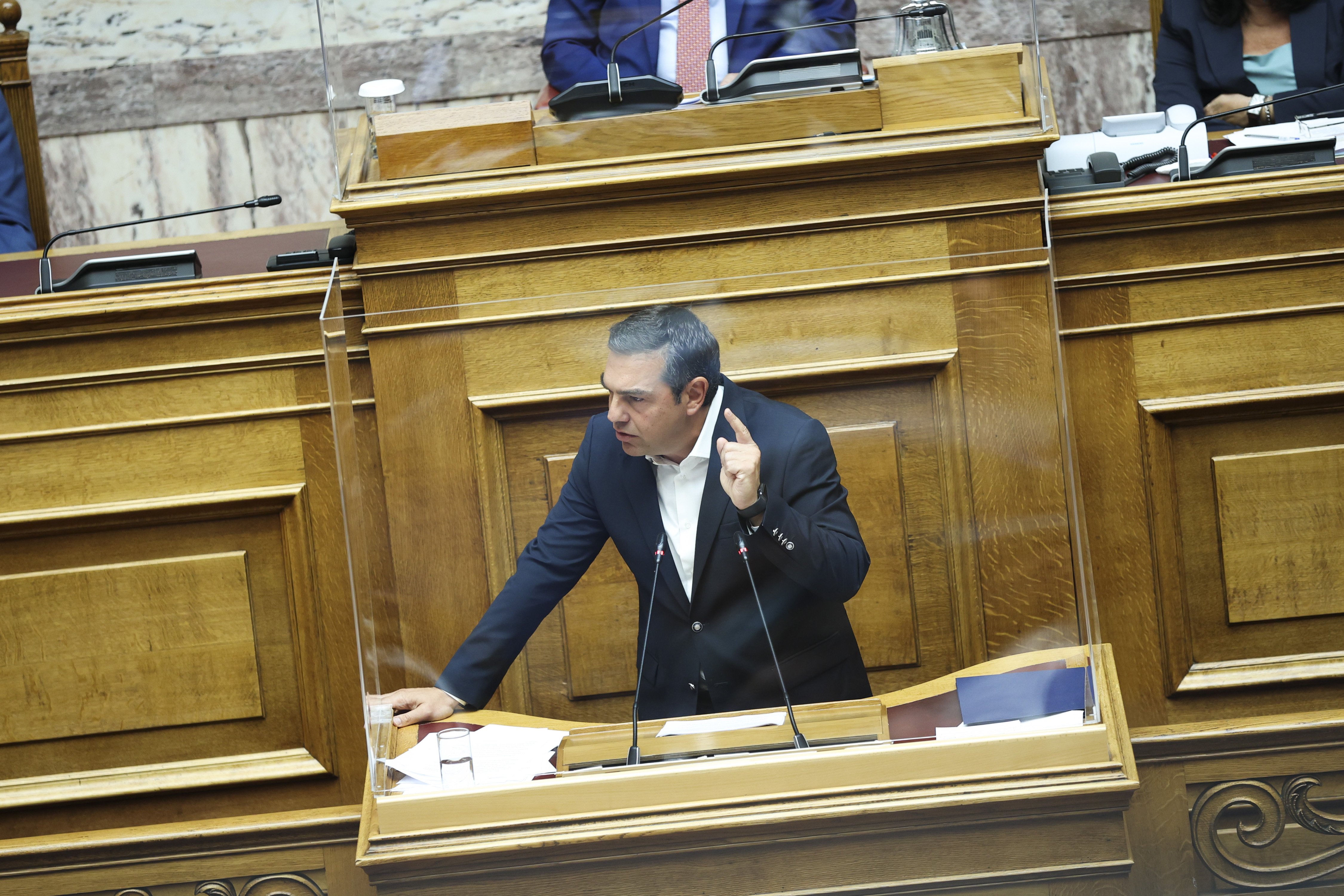 Στο σκάνδαλο των υποκλοπών ποντάρει ο Αλ. Τσίπρας