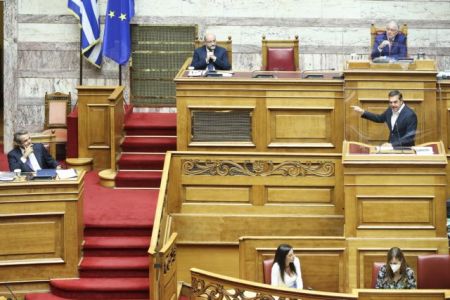 Υποκλοπές: Το «πολιτικό παιχνίδι» μετά τη συζήτηση Βουλή – Τα συμπεράσματα – Οι κινήσεις Μητσοτάκη, Τσίπρα και Ανδρουλάκη