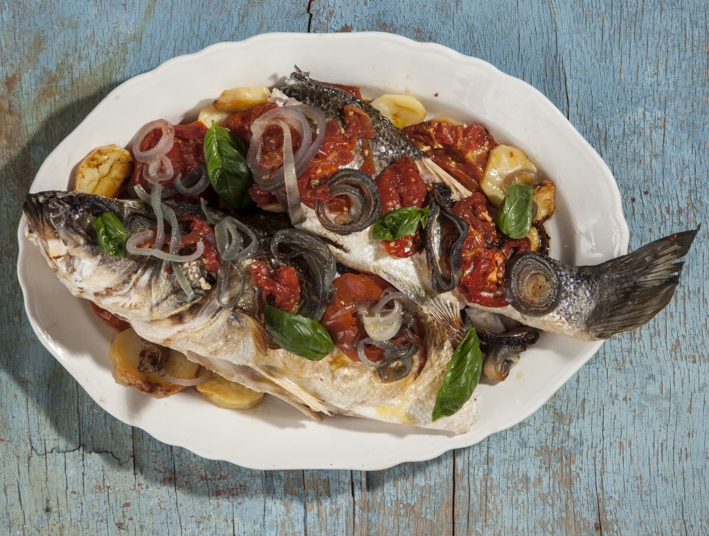 Στήρα στο φούρνο με πατάτες