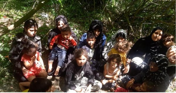 Ελληνικό Συμβούλιο για τους Πρόσφυγες: «Σε ποιο κράτος δικαίου ο πρωθυπουργός αμφισβητεί το όνομα ενός παιδιού;»