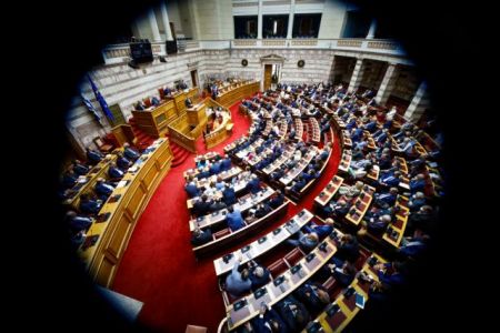 Βουλή: Ψηφίστηκε η εξεταστική για τις παρακολουθήσεις από το 2016 – Με 142 «ναι»