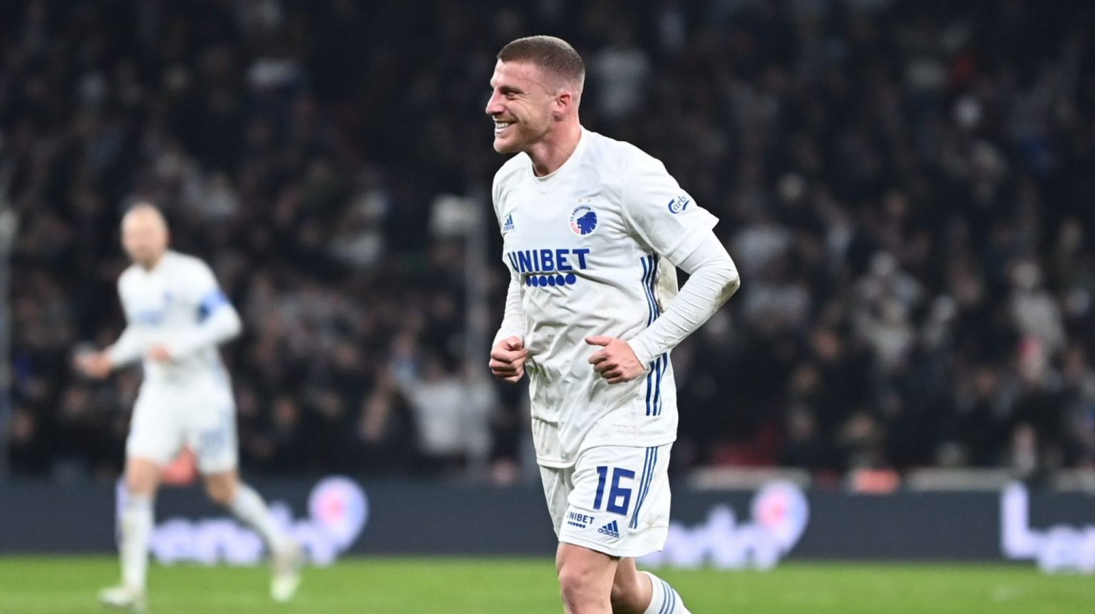 Ολοκληρώνει το «μπαμ» ο Ολυμπιακός: Στην Αθήνα ο Μπιέλ