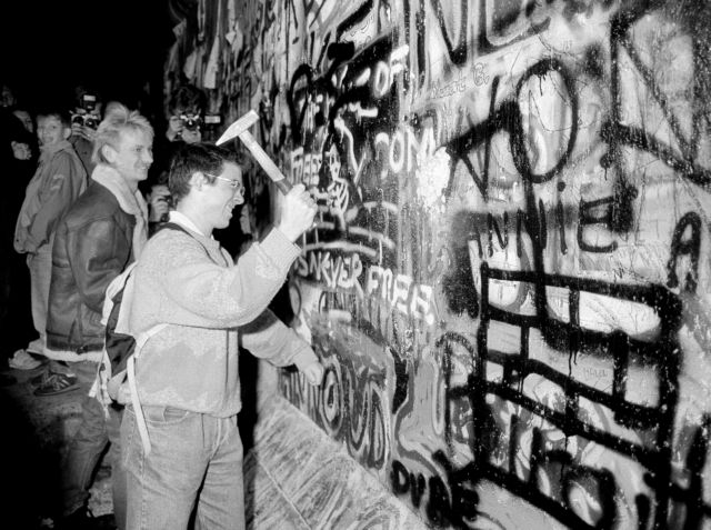 Μιχαήλ Γκορμπατσόφ: Το Τείχος γκρεμίστηκε, αλλά τα τείχη που χωρίζουν τους ανθρώπους είναι ακόμα εκεί