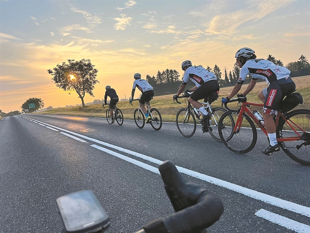 3.000 χλμ. σε δύο ρόδες για τα Γλυπτά του Παρθενώνα