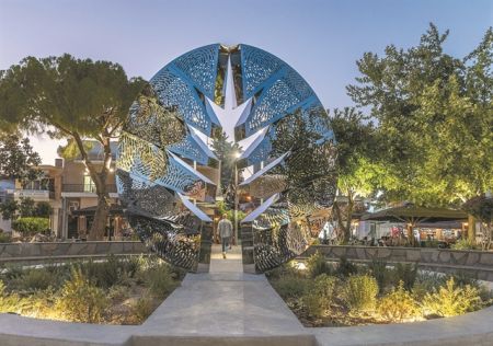 Αγιες μέρες, μέρες τέχνης