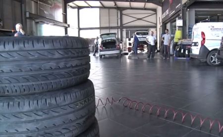 Ακρίβεια: Σε απόγνωση οι οδηγοί από τη νέα αύξηση στις τιμές των ελαστικών