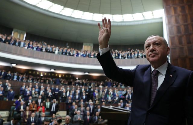 Ο Ερντογάν ετοιμάζεται για εκλογές και τα «δίνει όλα»