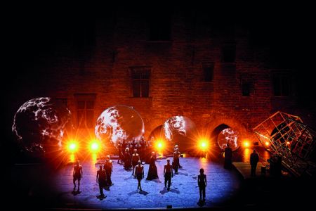 Η μεγάλη επιστροφή των παραστατικών τεχνών