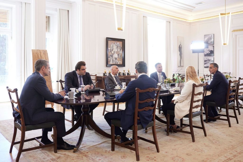Μητσοτάκης: Συνάντηση με εκπροσώπους της United Group – Επένδυση δύο δισ. ευρώ