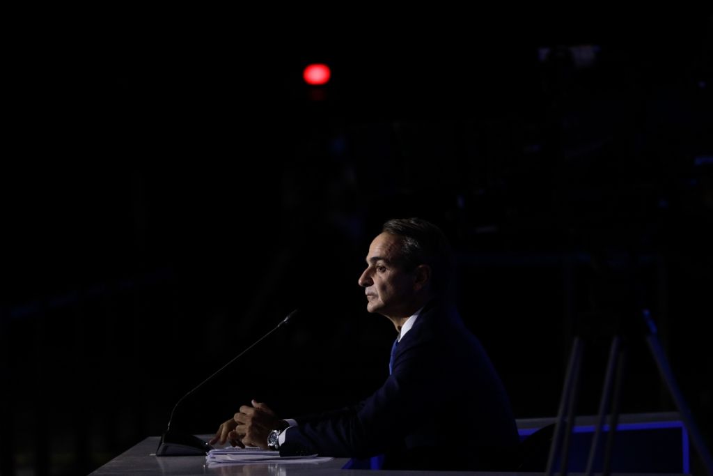 Λύσεις χρειάζονται και όχι σκληρό ροκ ενόψει εκλογών