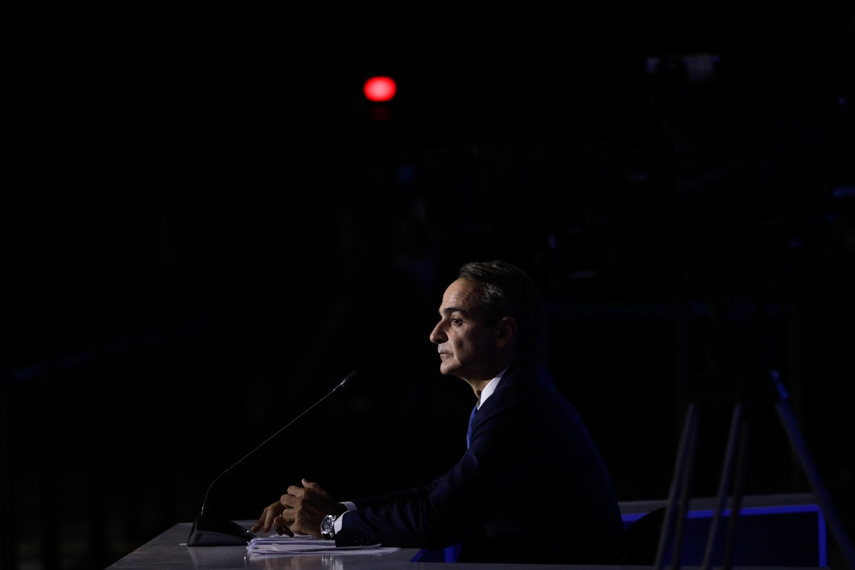 Λύσεις χρειάζονται και όχι σκληρό ροκ ενόψει εκλογών