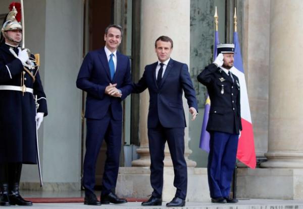 Συνάντηση Μητσοτάκη – Μακρόν τη Δευτέρα στο Παρίσι