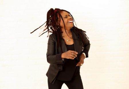 Η υποψήφια για βραβείο GRAMMY Catherine Russell στη μεγάλη τζαζ συναυλία απόψε στο Ηρώδειο