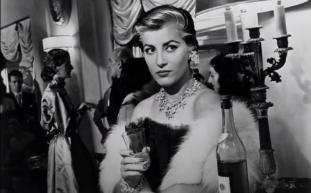 Ειρήνη Παπά: Η διεθνής καριέρα, οι έρωτες, η μάχη με το Αλτσχάιμερ