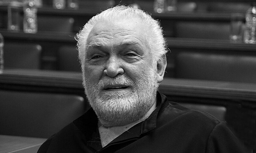 Κώστας Καζάκος και πολιτική: Η Κατοχή, ο Εμφύλιος, η Αντίσταση, η Χούντα και το ΚΚΕ