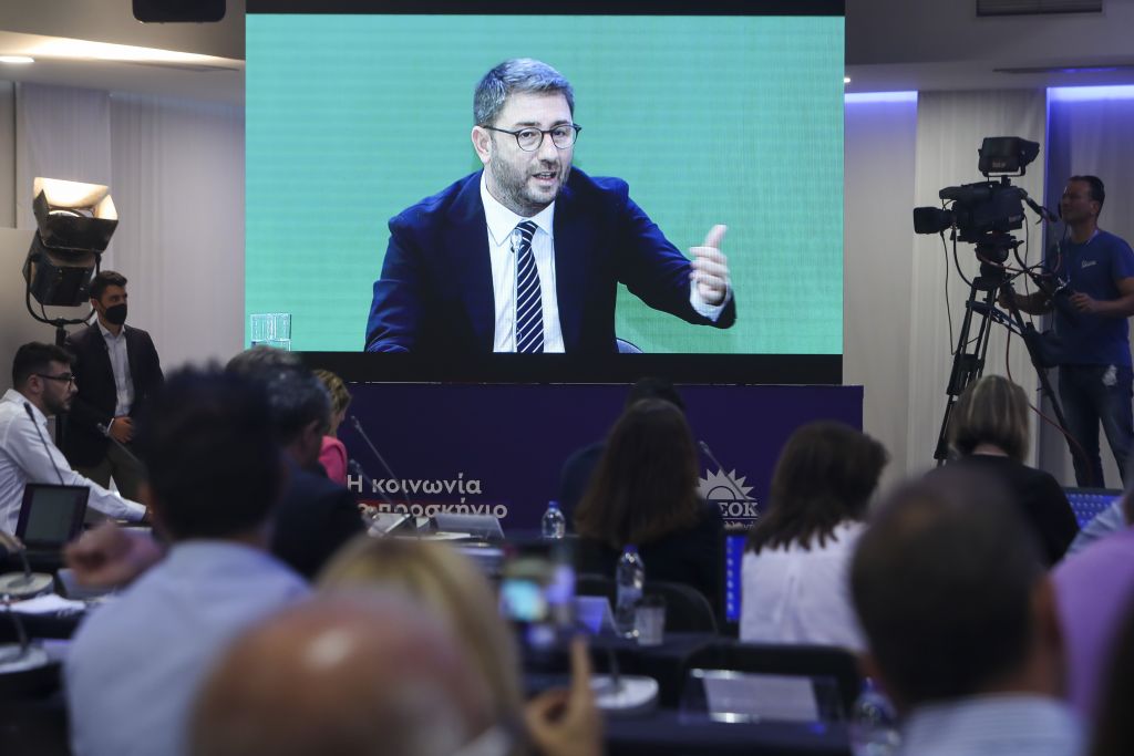 Ανδρουλάκης στη ΔΕΘ: Θα είναι το τέλος Μητσοτάκη αν υπάρξει υπόνοια σύνδεσης με το Predator   – Τι είπε για μετεκλογικά σενάρια