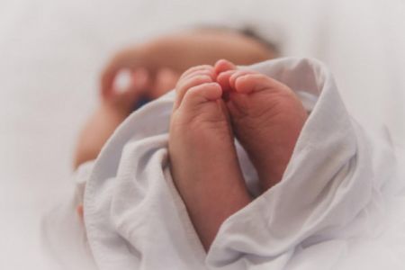 Τα αντιβιοτικά στη βρεφική ηλικία «εγκυμονούν» κινδύνους για το έντερο εφ’ όρου ζωής