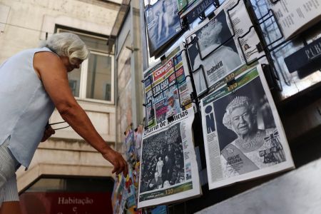 Infobesity: Η κάλυψη του θανάτου της Ελισάβετ φέρνει «πληροφοριακή κόπωση»