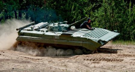 Συμφωνία Ελλάδας – Γερμανίας για 40 τεθωρακισμένα Marder – Στην Ουκρανία 40 BMP-1
