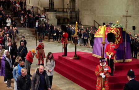 Το πρόγραμμα της κηδείας της βασίλισσας Ελισάβετ – Θα διαρκέσει 13 ώρες