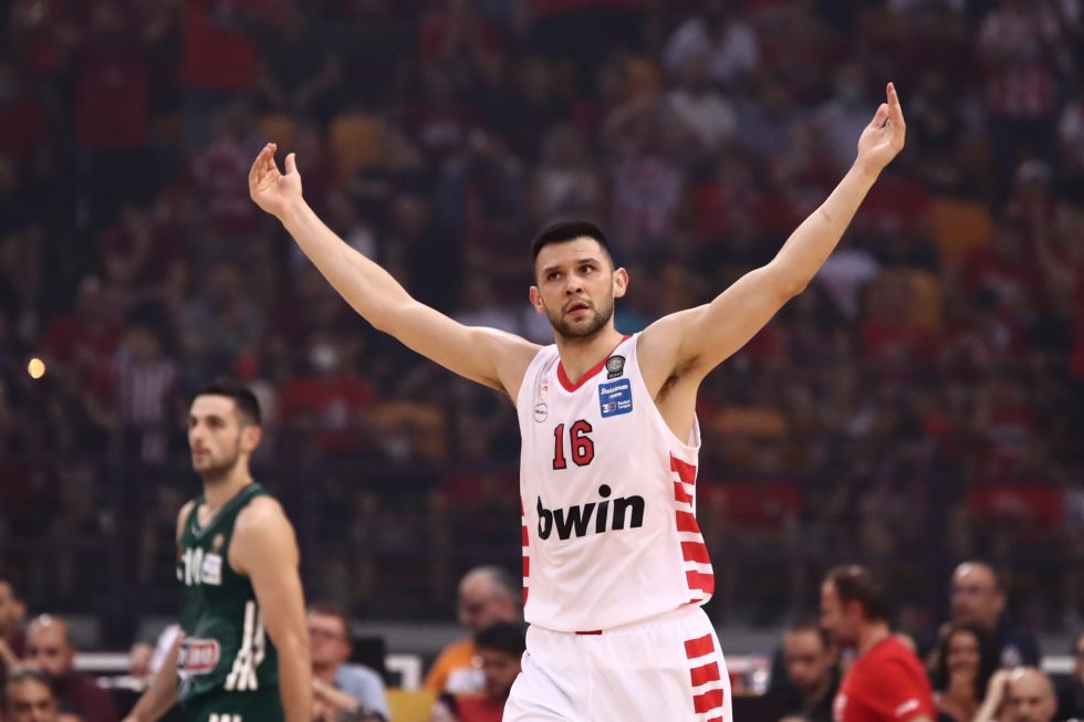 Νέος αρχηγός του Ολυμπιακού ο Παπανικολάου