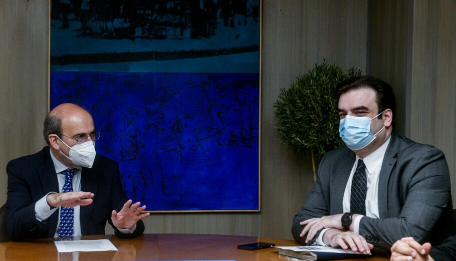 «Οργασμός» σχεδίων από Πιερρακάκη και Χατζηδάκη