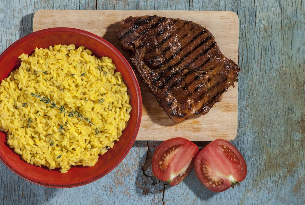 Μοσχαρίσια μπριζόλα με ρύζι