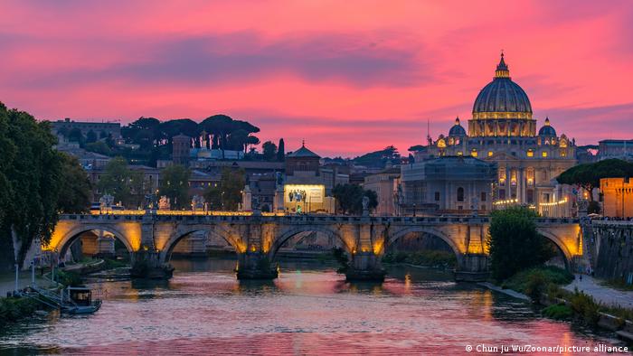 Αντίστροφη μέτρηση για τις κάλπες στην Ιταλία