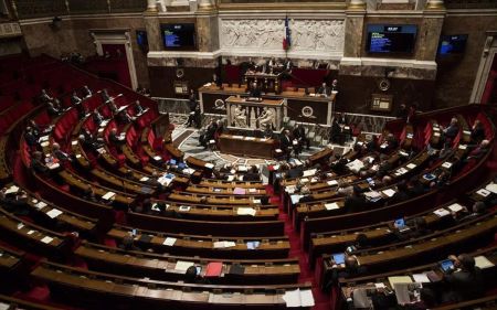 Γαλλία: Βουλευτές ζητούν Εξεταστική για τη χρηματοδότηση κομμάτων από τη Ρωσία