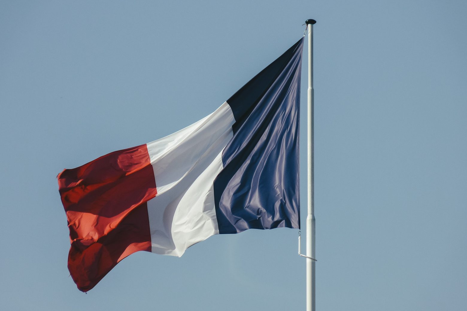 Γαλλία: Θα δανειστεί 270 δισ. ευρώ το 2023 – Το μεγαλύτερο δάνειο που έχει πάρει ποτέ