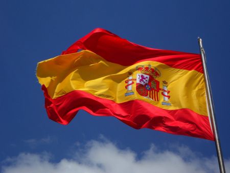 Ισπανία: Μείωση φόρου για τους χαμηλόμισθους