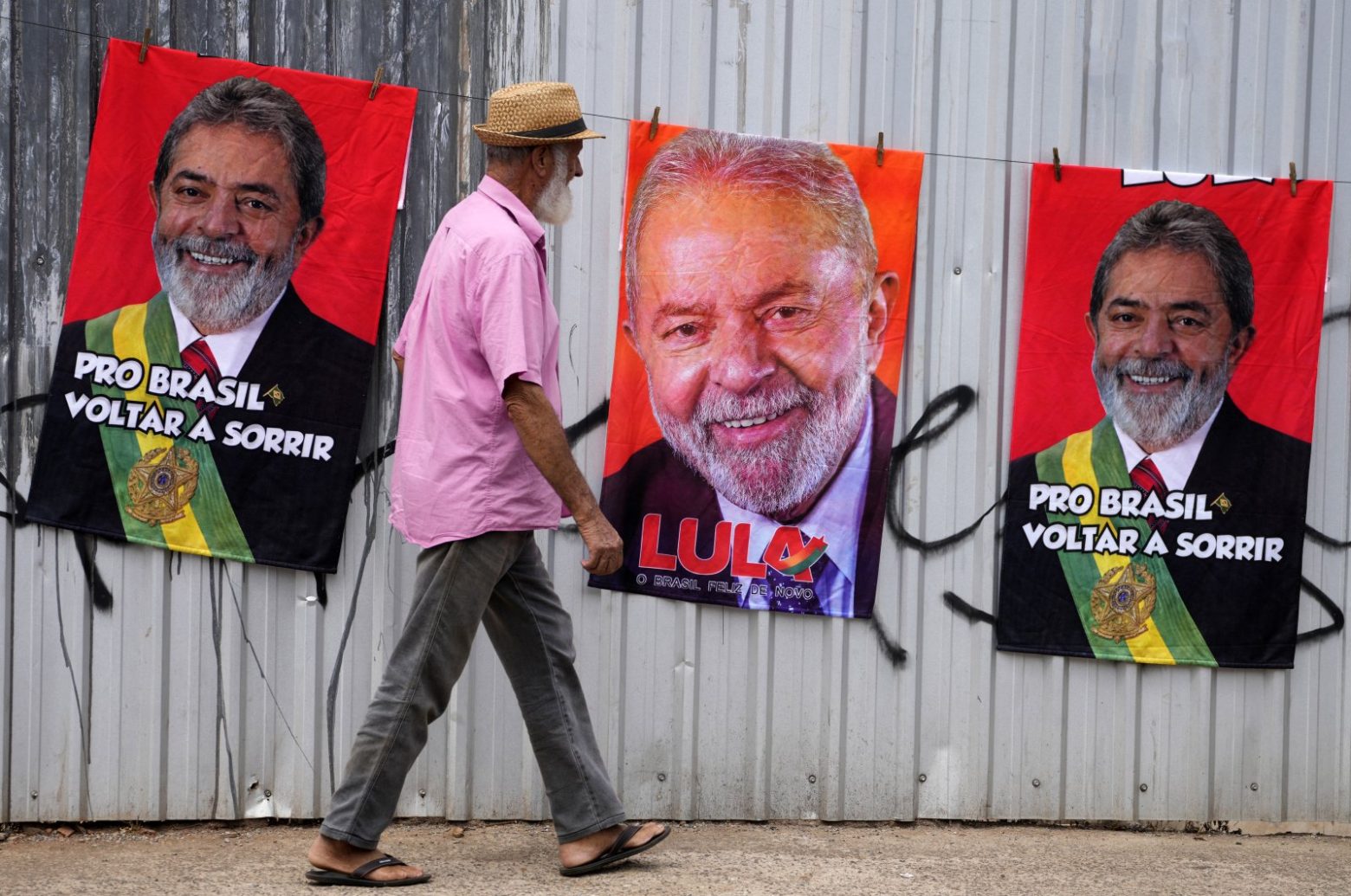 Βραζιλία: Προηγείται με 14 μονάδες ο Λούλα του Μπολσονάρου τρία 24ωρα πριν τις εκλογές