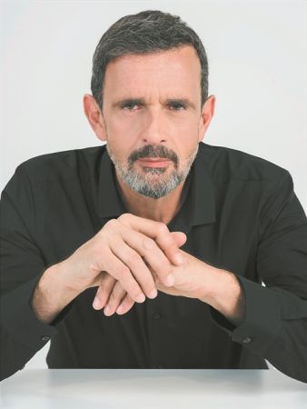 «Οι σκοτεινοί ρόλοι προχωρούν το σενάριο»