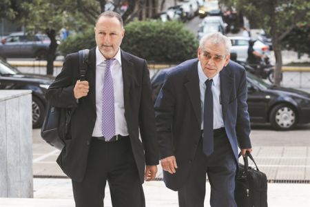 Η ώρα των μαρτύρωνστο ΕιδικόΔικαστήριο