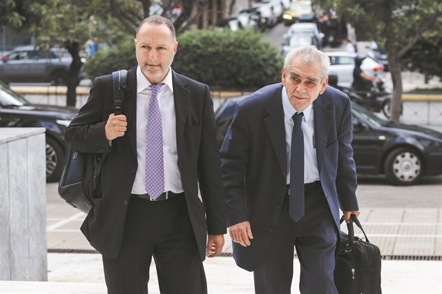 Η ώρα των μαρτύρωνστο ΕιδικόΔικαστήριο