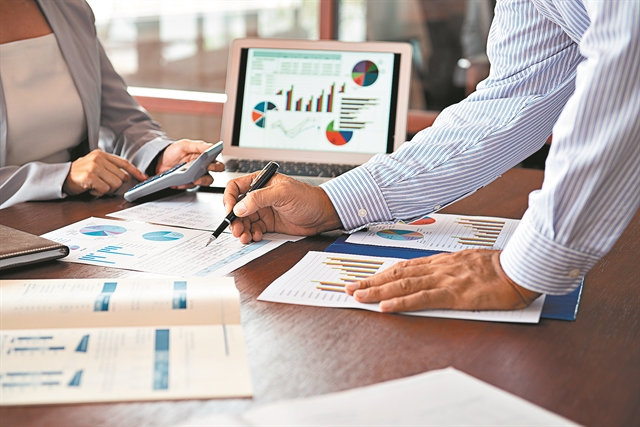 Βιώσιμες λύσεις για την αναδιάρθωση κλάδων και την ανάπτυξη