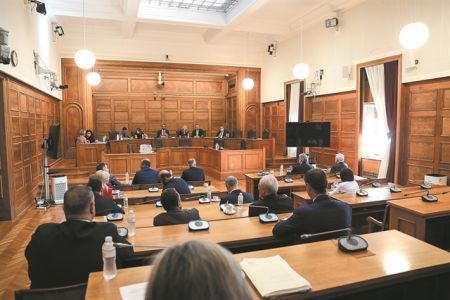 Στα «χαρακώματα» για τα πορίσματα