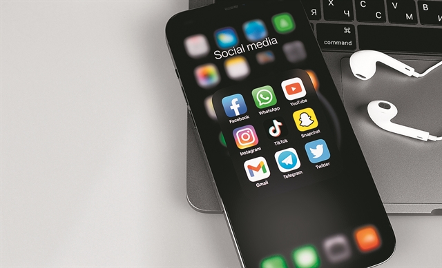Γιατί «σκοτωνόμαστε» στα Social Media Γιατί «σκοτωνόμαστε» στα Social Media