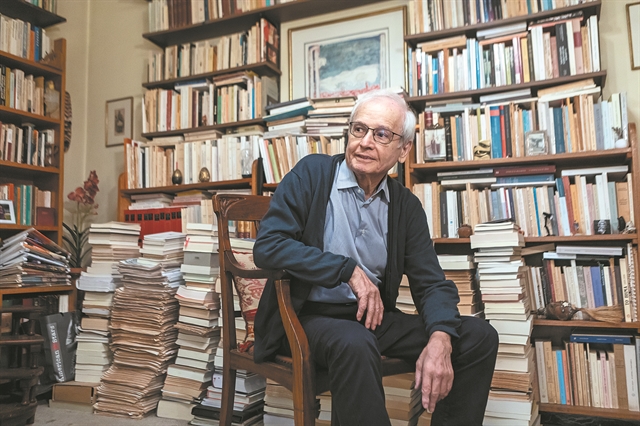 «Στον πάτο κάθε ποιήματος βρίσκεται το θέμα του χρόνου»