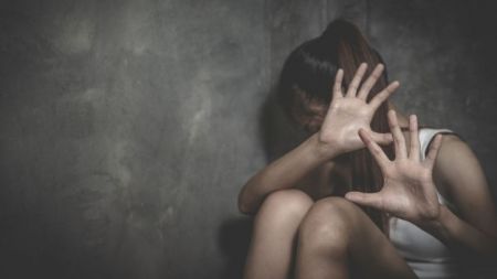 Σύλληψη 41χρονου για βιασμό της ανήλικης κόρης του