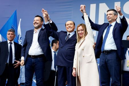 Ιταλία: Συνάντηση Μπερλουσκόνι, Μελόνι και Σαλβίνι για τον σχηματισμό της νέας κυβέρνησης
