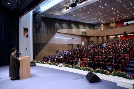 Ιράν: Φοιτήτριες αποδοκίμασαν τον πρόεδρο Ραϊσί – Συνεχίζεται η καταστολή των διαδηλώσεων